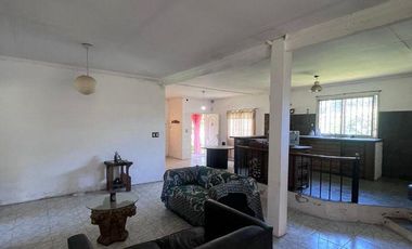Casa en venta - 4 Dormitorios 2 Baños - Exaltación de la Cruz