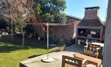 Casa en venta - 3 Dormitorios 3 Baños - Cochera - 600Mts2 - Villa Parque Sicardi, La Plata