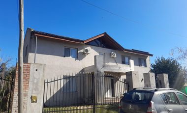 Casa en venta - 3 Dormitorios 3 Baños - Cochera - 600Mts2 - Villa Parque Sicardi, La Plata