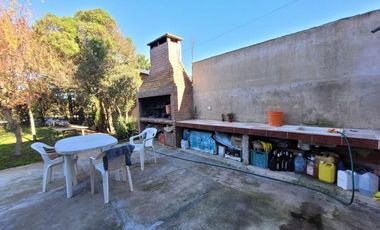 Casa en venta - 3 Dormitorios 3 Baños - Cochera - 600Mts2 - Villa Parque Sicardi, La Plata