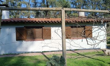 Quinta en venta - 3 Dormitorios 5 Baños - Cocheras - 1868Mts2 - La Fraternidad, General Rodríguez
