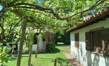 Quinta en venta - 3 Dormitorios 5 Baños - Cocheras - 1868Mts2 - La Fraternidad, General Rodríguez