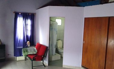 Casa en PH al Frente 3 dorm Cochera para 2 autos. L. de Zamora.