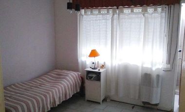 Casa en PH al Frente 3 dorm Cochera para 2 autos. L. de Zamora.