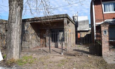 Casa venta Garin 3amb, fondo, jardín, terraza loza, 1 cuadra estación, zona oportunidad!