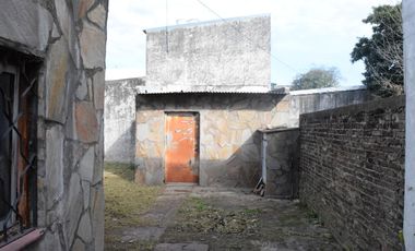 Casa venta Garin 3amb, fondo, jardín, terraza loza, 1 cuadra estación, zona oportunidad!