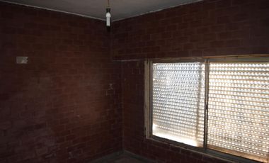 Casa venta Garin 3amb, fondo, jardín, terraza loza, 1 cuadra estación, zona oportunidad!