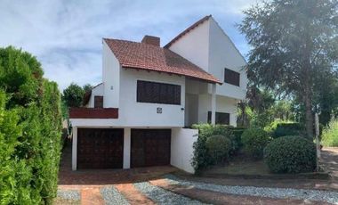 Casa en venta - 4 Dormitorios 4 Baños 2 Cocheras - 480Mts2 - Santa Teresita