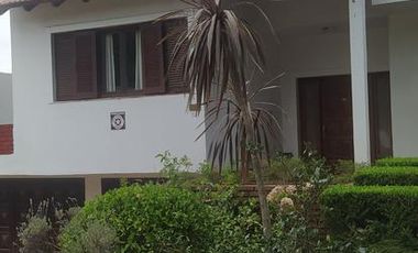 Casa en venta - 4 Dormitorios 4 Baños 2 Cocheras - 480Mts2 - Santa Teresita