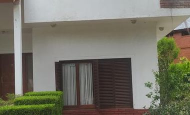 Casa en venta - 4 Dormitorios 4 Baños 2 Cocheras - 480Mts2 - Santa Teresita