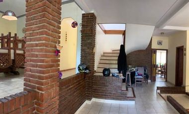 Casa en venta - 4 Dormitorios 4 Baños 2 Cocheras - 480Mts2 - Santa Teresita