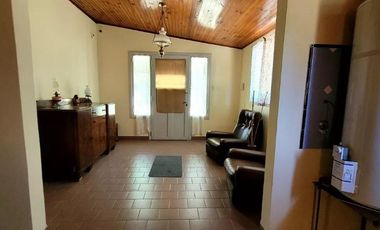 Casa en venta - 2 Dormitorios 1 Baño - Cochera - 600Mts2 - General Paz