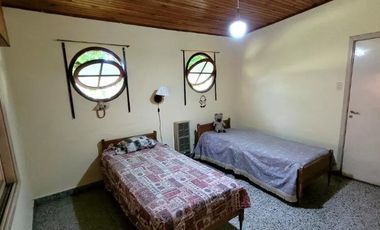 Casa en venta - 2 Dormitorios 1 Baño - Cochera - 600Mts2 - General Paz
