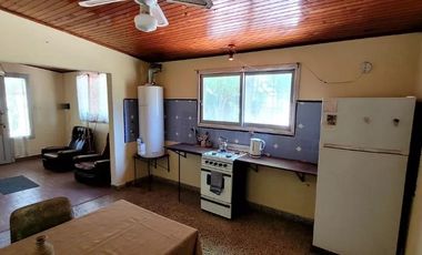 Casa en venta - 2 Dormitorios 1 Baño - Cochera - 600Mts2 - General Paz