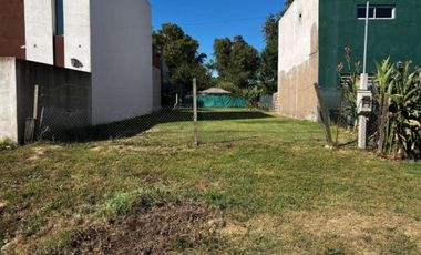 Terreno en venta - 300Mts2 - Villa Parque Sicardi