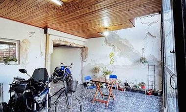 Casa en venta - 2 Dormitorios 1 Baño - Cocheras - 420Mts2 - Berisso
