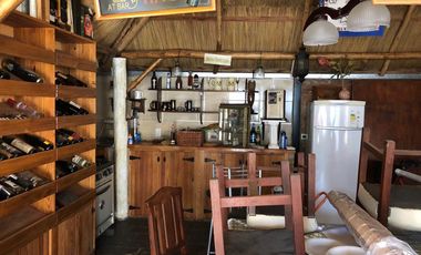 Casa en venta - 3 Dormitorios 2 Baños - Cochera - 450Mts2 - Plátanos, Berazategui