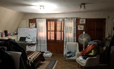 Casa en venta - 3 Dormitorios 2 Baños - Cochera - 450Mts2 - Plátanos, Berazategui