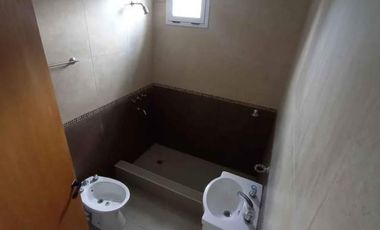 Departamento en venta - 1 Dormitorio 1 Baño - Cochera - 68Mts2 - Luis Guillón, Esteban Echeverria
