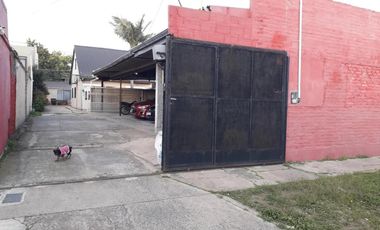 Casa en venta - 4 Dormitorios 2 Baños - Quilmes Oeste