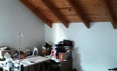 Casa en venta - 4 Dormitorios 2 Baños - Quilmes Oeste