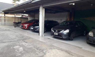 Casa en venta - 4 Dormitorios 2 Baños - Quilmes Oeste