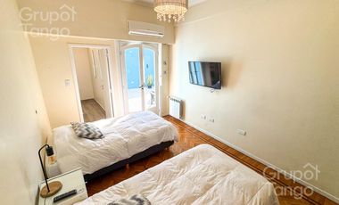 Venta CASA seis ambientes Villa Urquiza Balcón Terraza Frente Quincho Apto Crédito