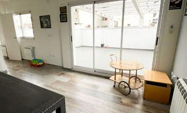 Venta CASA seis ambientes Villa Urquiza Balcón Terraza Frente Quincho Apto Crédito