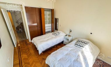 Venta CASA seis ambientes Villa Urquiza Balcón Terraza Frente Quincho Apto Crédito