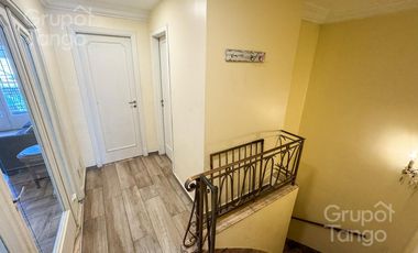 Venta CASA seis ambientes Villa Urquiza Balcón Terraza Frente Quincho Apto Crédito