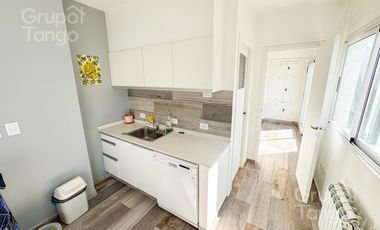 Venta CASA seis ambientes Villa Urquiza Balcón Terraza Frente Quincho Apto Crédito