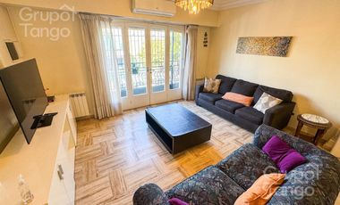 Venta CASA seis ambientes Villa Urquiza Balcón Terraza Frente Quincho Apto Crédito