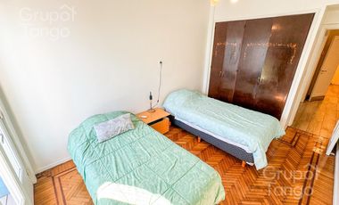Venta CASA seis ambientes Villa Urquiza Balcón Terraza Frente Quincho Apto Crédito