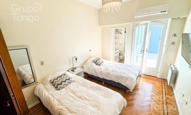 Venta CASA seis ambientes Villa Urquiza Balcón Terraza Frente Quincho Apto Crédito