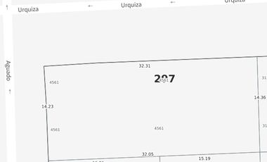 Casa y Local en Urquiza y Aguado - Amplio terreno