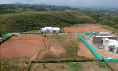 Se vende Lote Campestre Vía Cerritos-La Virginia