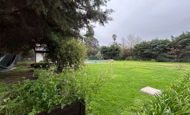 CASA A LA VENTA EN FUNES 3 DORMITORIOS AMPLIO PATIO Y PISCINA