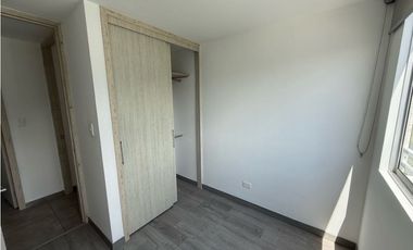 Se Arrienda Apartamento - Avenida Centenario
