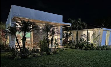 VENTA EXCLUSIVO HOTEL URBANO-RURAL  . rea total: 6.400 m²