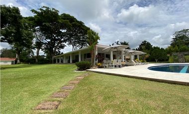 VENTA EXCLUSIVO HOTEL URBANO-RURAL  . rea total: 6.400 m²