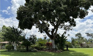 VENTA EXCLUSIVO HOTEL URBANO-RURAL  . rea total: 6.400 m²