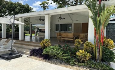 VENTA EXCLUSIVO HOTEL URBANO-RURAL  . rea total: 6.400 m²