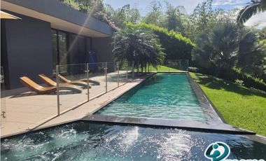 FINCA VACACIONAL DE 4 HABITACIONES, IDEAL PARA 14 PERSONAS, CERRITOS