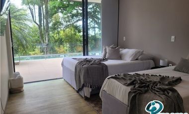 FINCA VACACIONAL DE 4 HABITACIONES, IDEAL PARA 14 PERSONAS, CERRITOS
