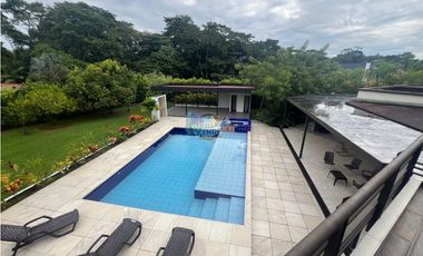 En Venta Casa campestre en Condominio Casa de Campo – Restrepo