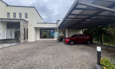 En Venta Casa campestre en Condominio Casa de Campo – Restrepo