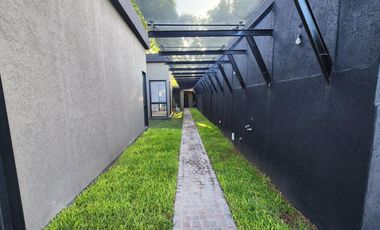 Casa en venta - 3 Dormitorios 4 Baños - Almirante Brown