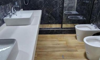 Casa en venta - 3 Dormitorios 4 Baños - Almirante Brown