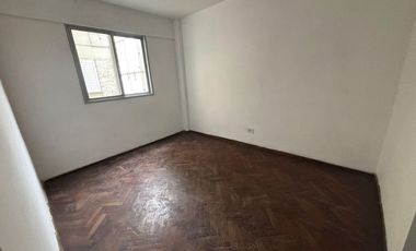 Departamento en Pichincha 2 Dormitorios con Balcón