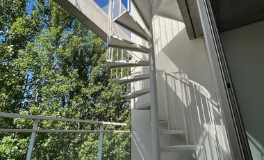 VENTA de Departamento 2 AMBIENTES, Moreno, con balcón, terraza privada, parrilla y cochera